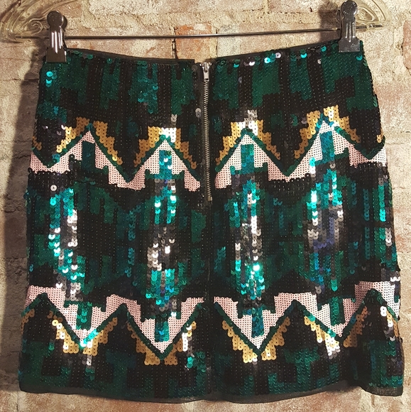 Sequin Mini Skirt - Picture 3 of 3